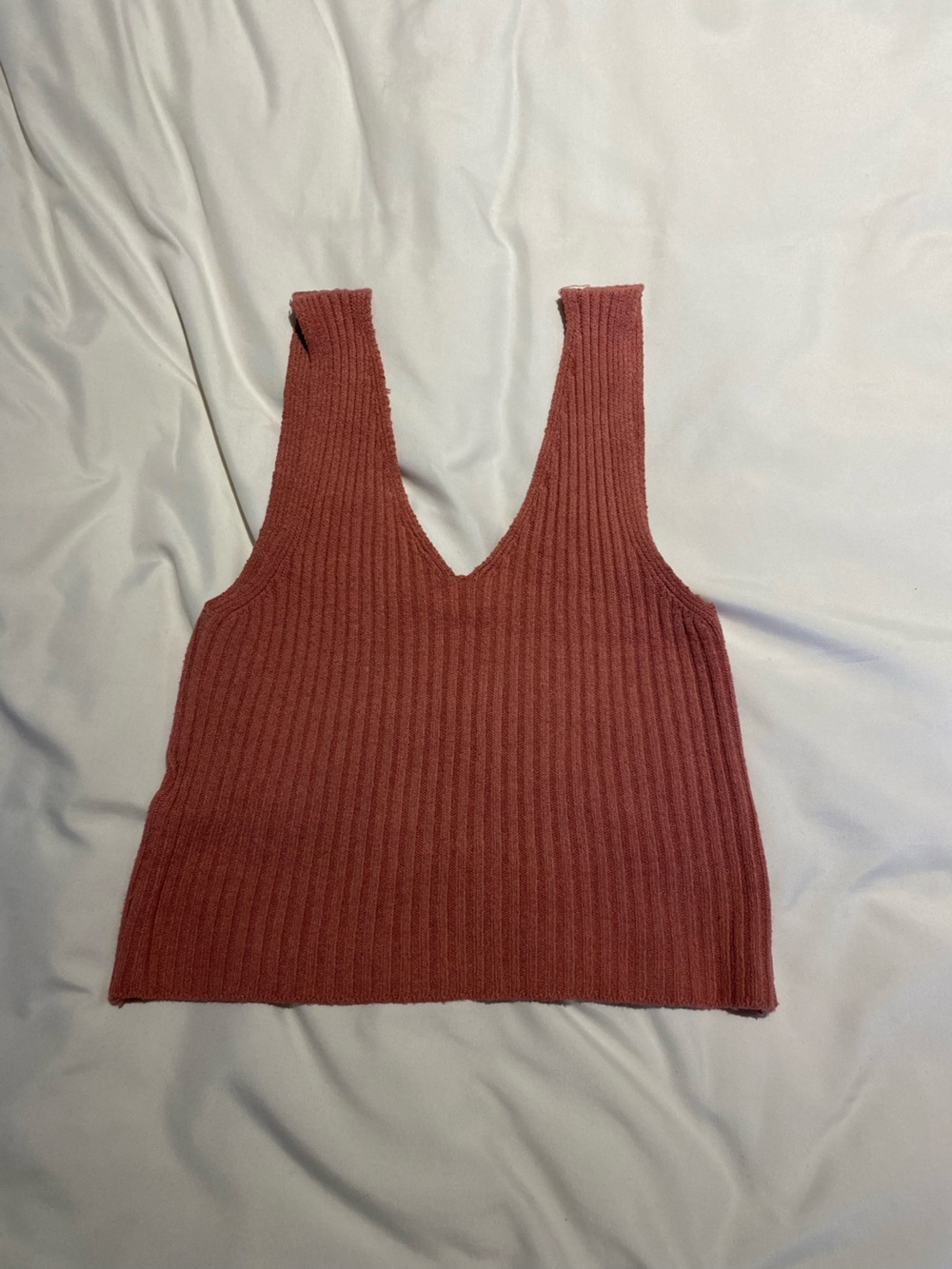 Brandy Melville Ribbed V-Neck Tank - Rusty Rose
